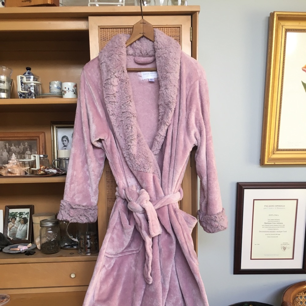 Beautiful Perfect Condition Robe - image 1